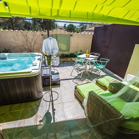 Avec Jacuzzi Privatif Dans Un Mas Provencal *